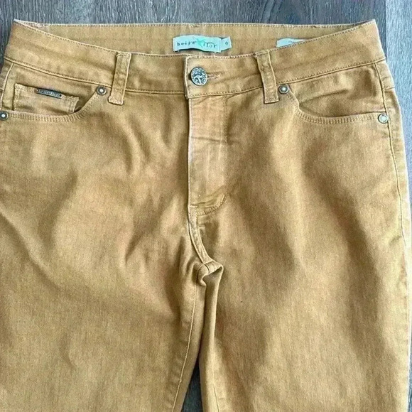 Beija Flor Jennifer Skinny pants. Women’s size 6. - Picture 2 of 7